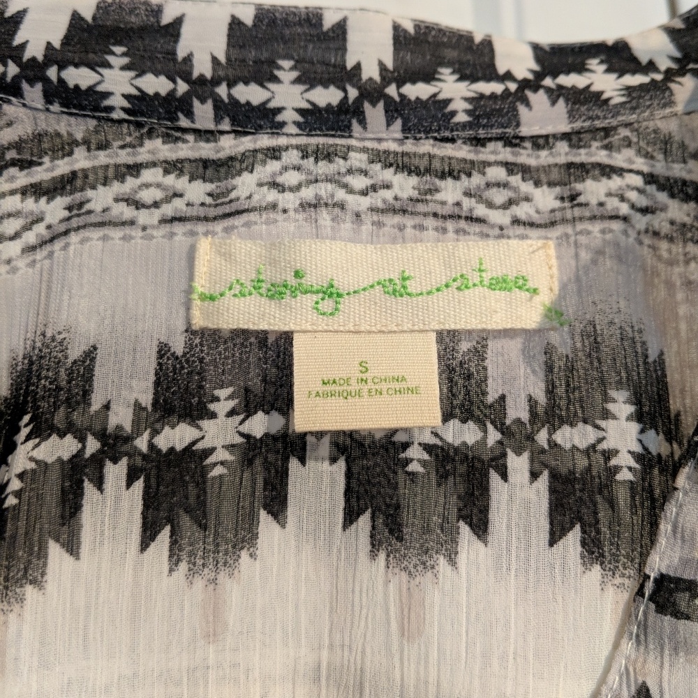 Patterned Tunic - Picture 4 of 5